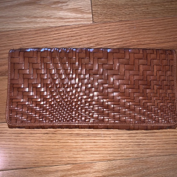 Cole Haan Handbags - Super cute woven Cole Haan clutch